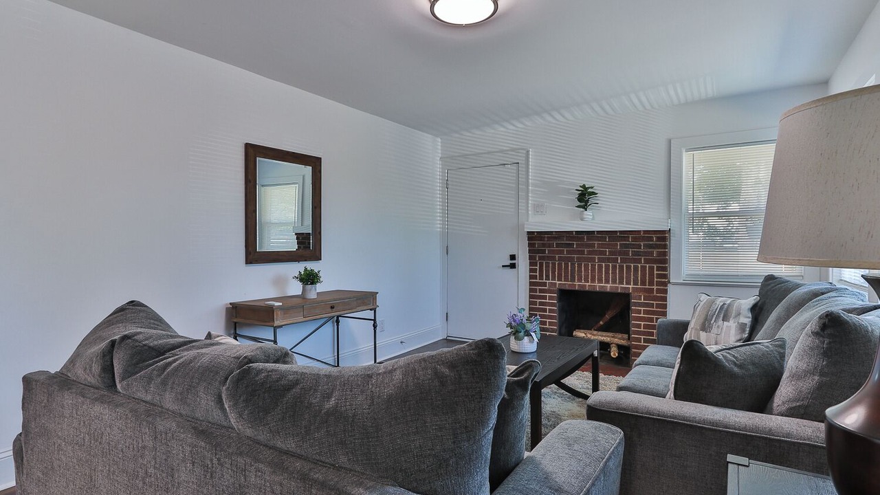 Photo of Livingroom in Boger City