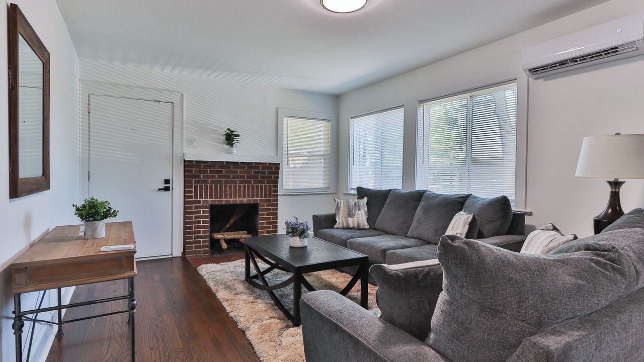 Photo of Livingroom in Boger City