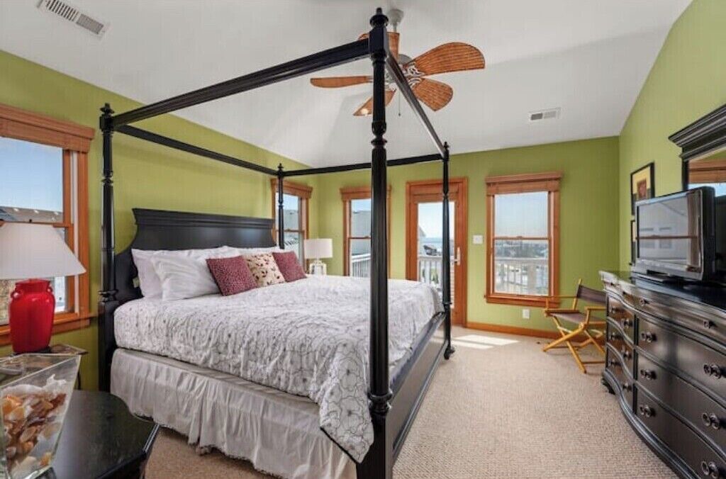 Photo of Bedroom in Carolina Dunes