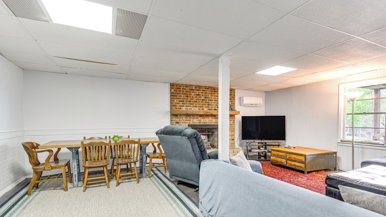 Photo of Livingroom in Leasburg