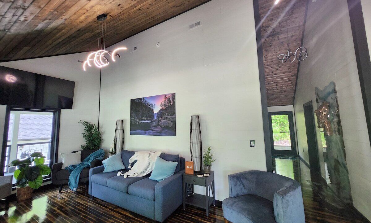 Photo of Livingroom in Brevard