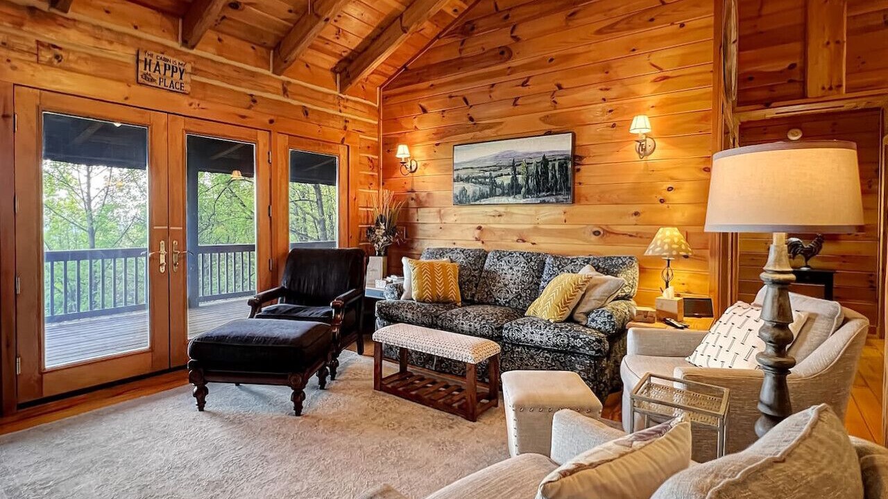 Photo of Livingroom in Hays