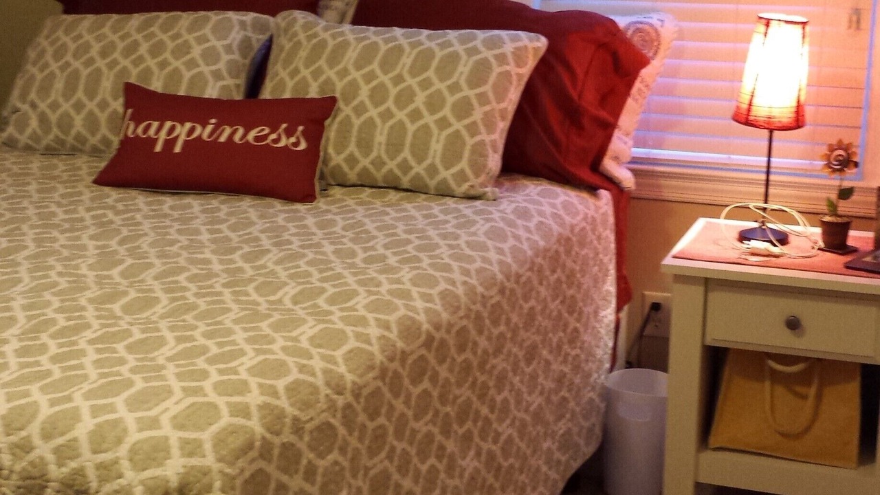 Photo of Bedroom in Royal Pines
