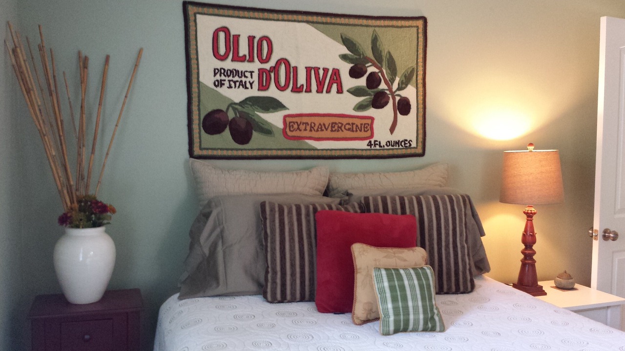 Photo of Bedroom in Royal Pines