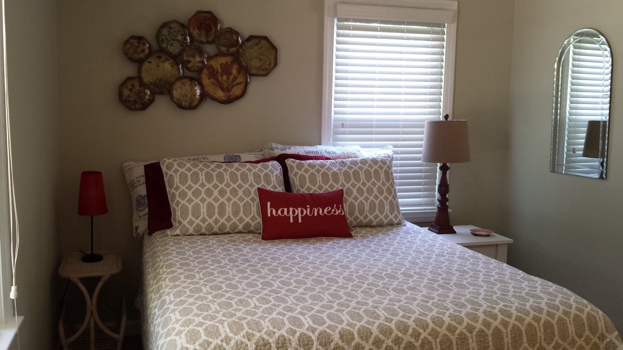 Photo of Bedroom in Royal Pines