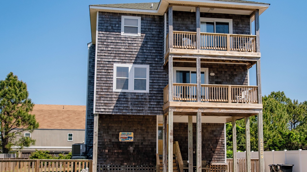 Photo of Outdoor in Waves