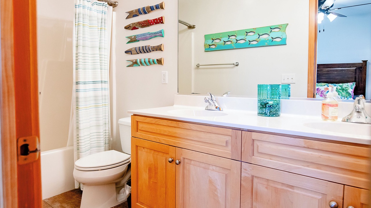 Photo of Bathroom in Waves
