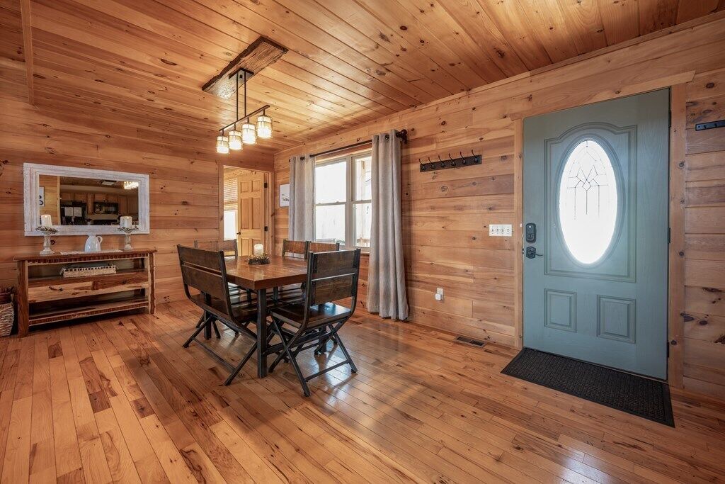 Photo of Bedroom in Bryson City