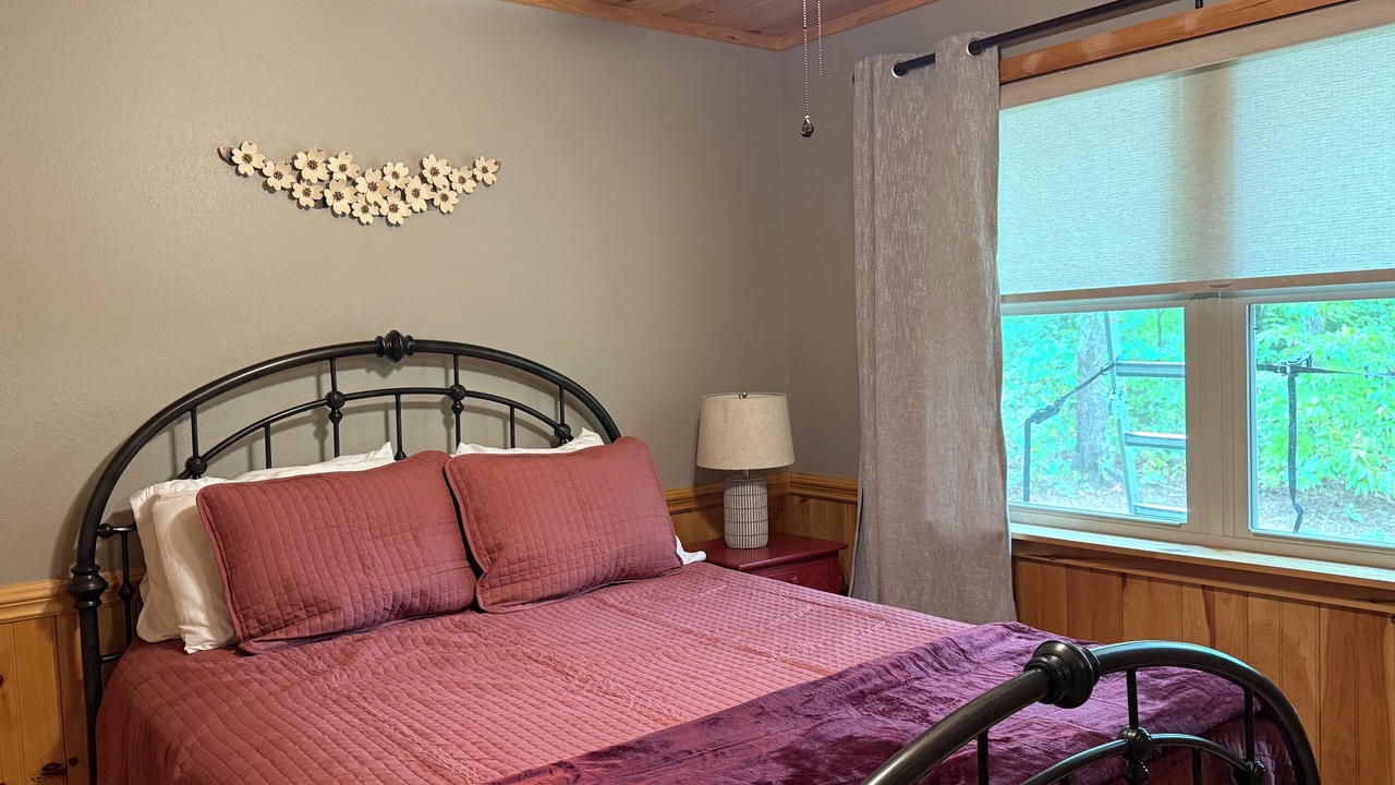 Photo of Bedroom in Bryson City