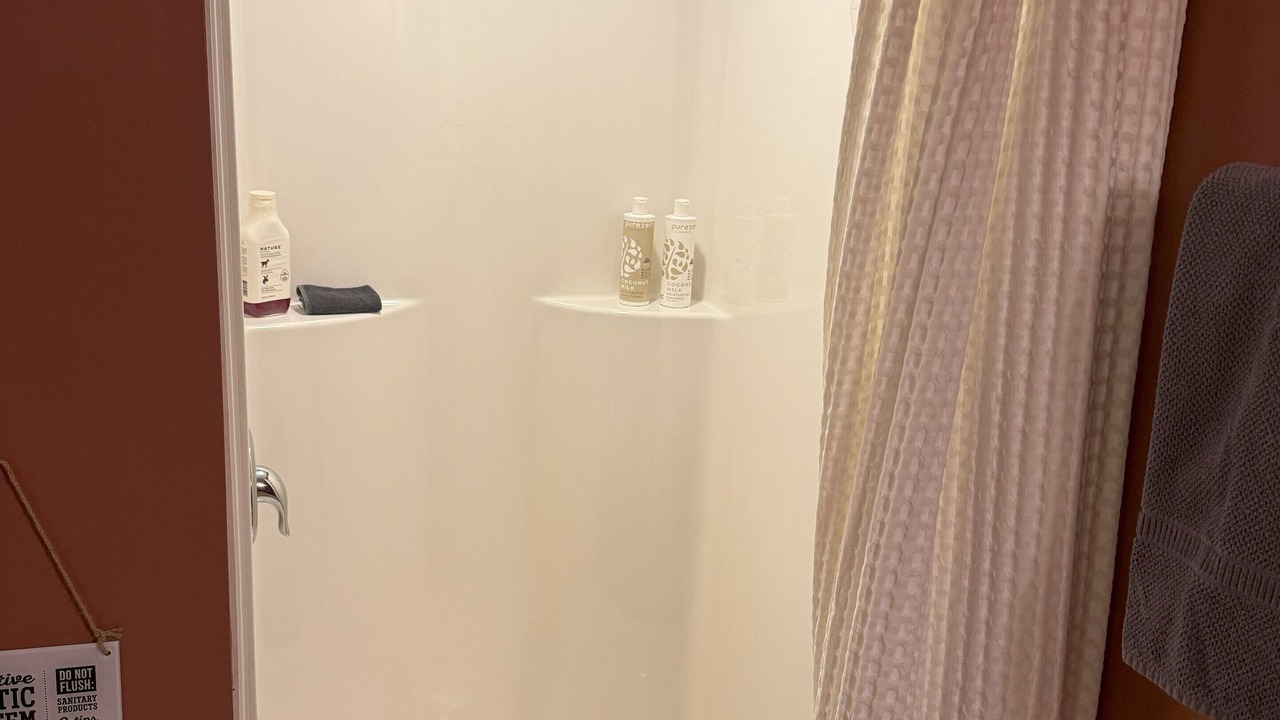 Photo of Bathroom in Candler