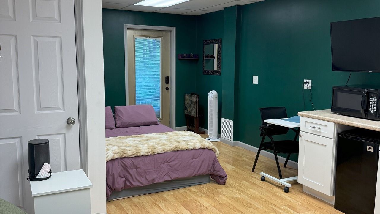 Photo of Bedroom in Candler