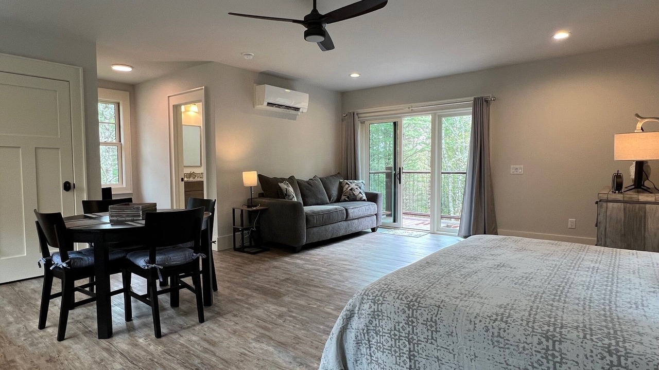 Photo of Bedroom in Glenville