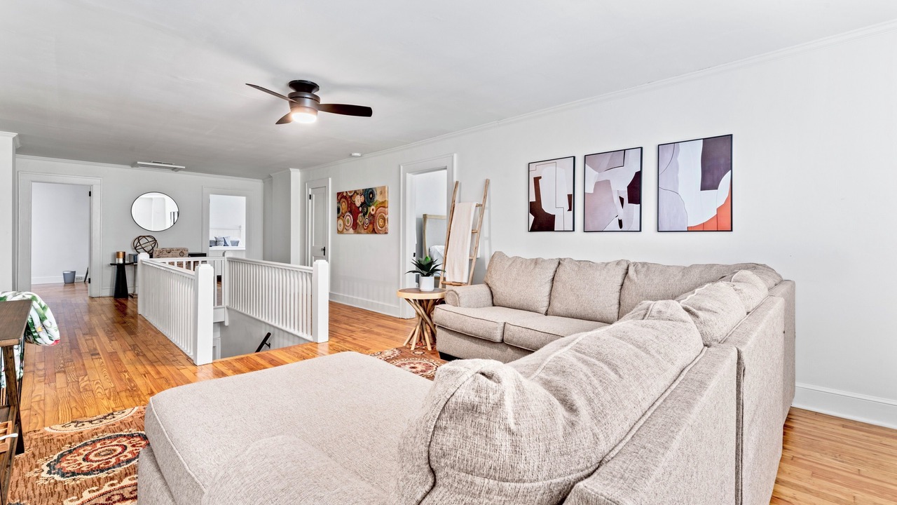 Photo of Livingroom in Albemarle