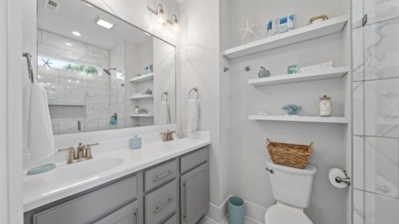 Photo of Bathroom in Wilmington Beach