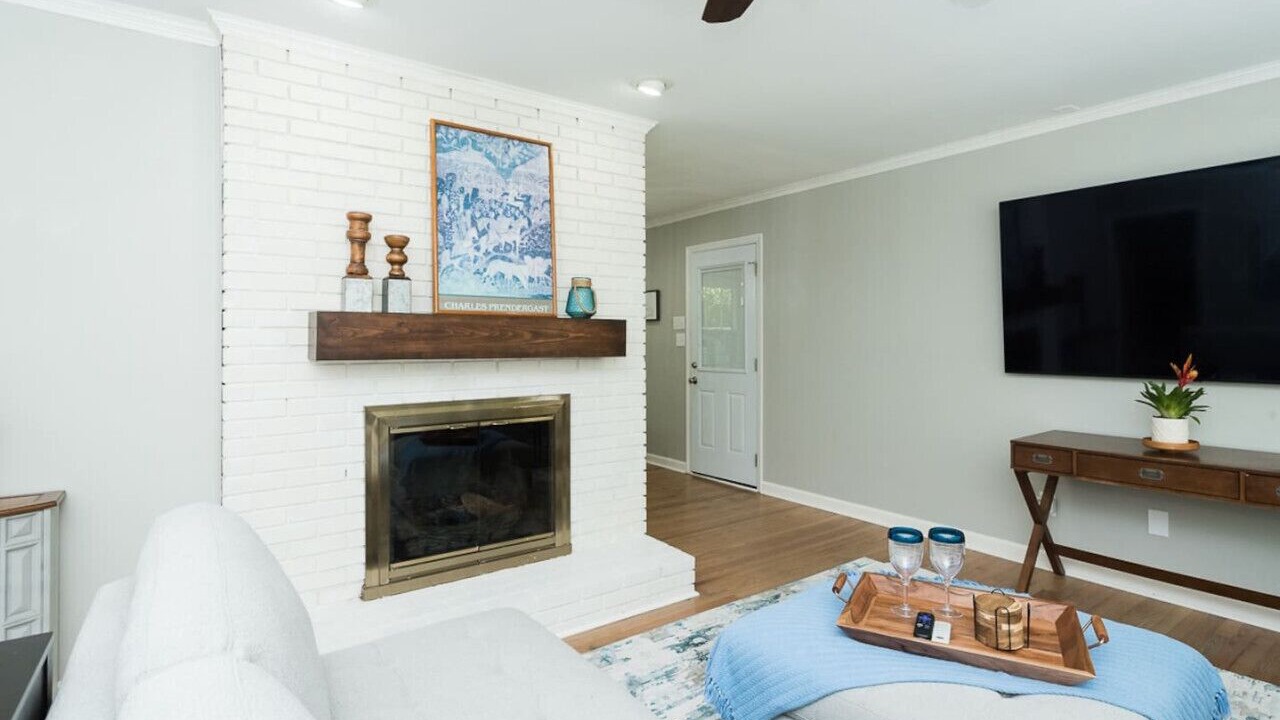 Photo of Livingroom in Cary