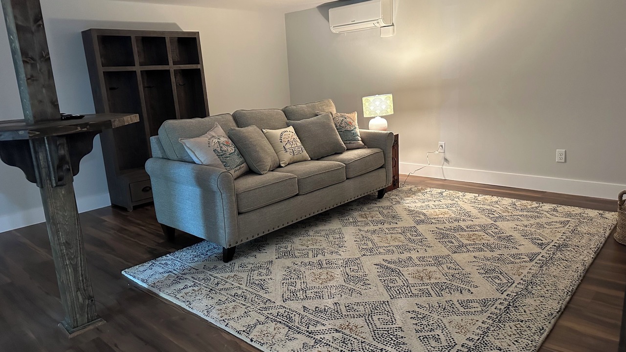 Photo of Livingroom in East Flat Rock