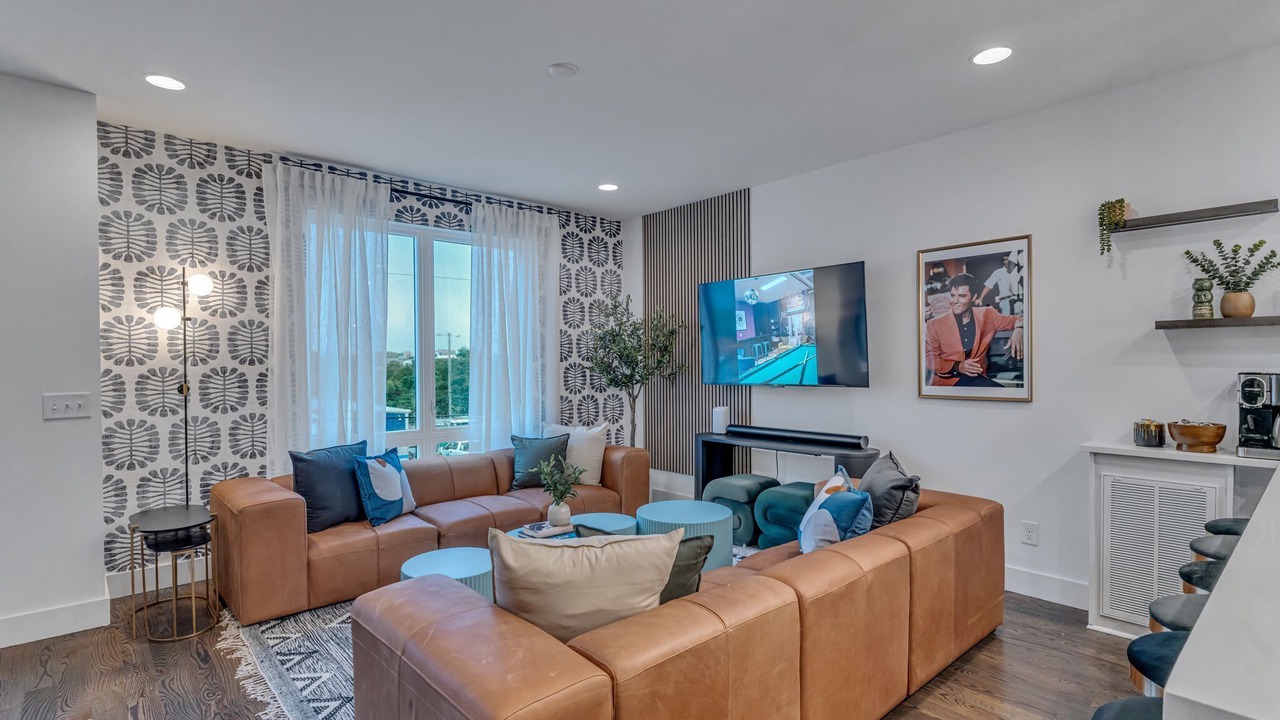 Photo of Livingroom in Katie Hill Neighborhood