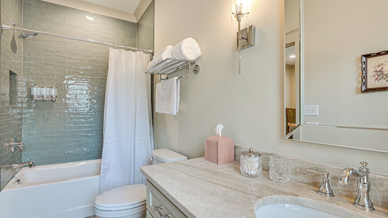Photo of Bathroom in Belmont Historic District