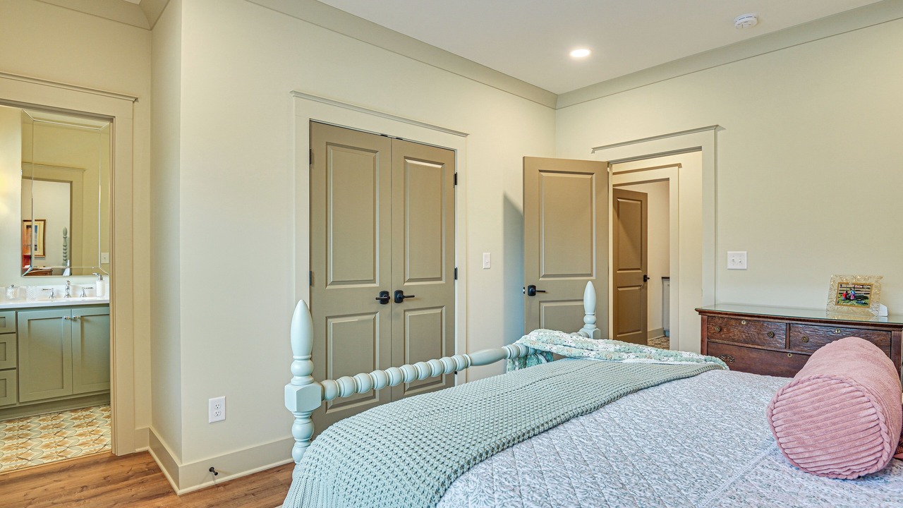 Photo of Bedroom in Belmont Historic District