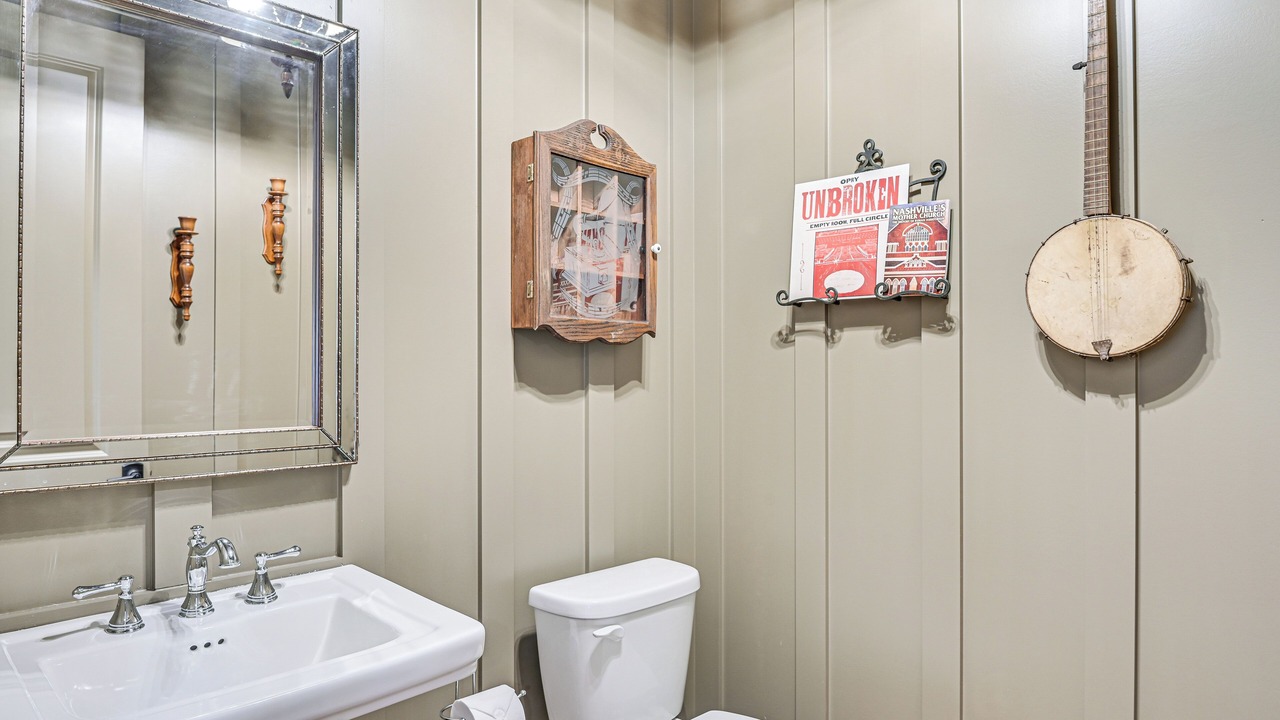 Photo of Bathroom in Belmont Historic District