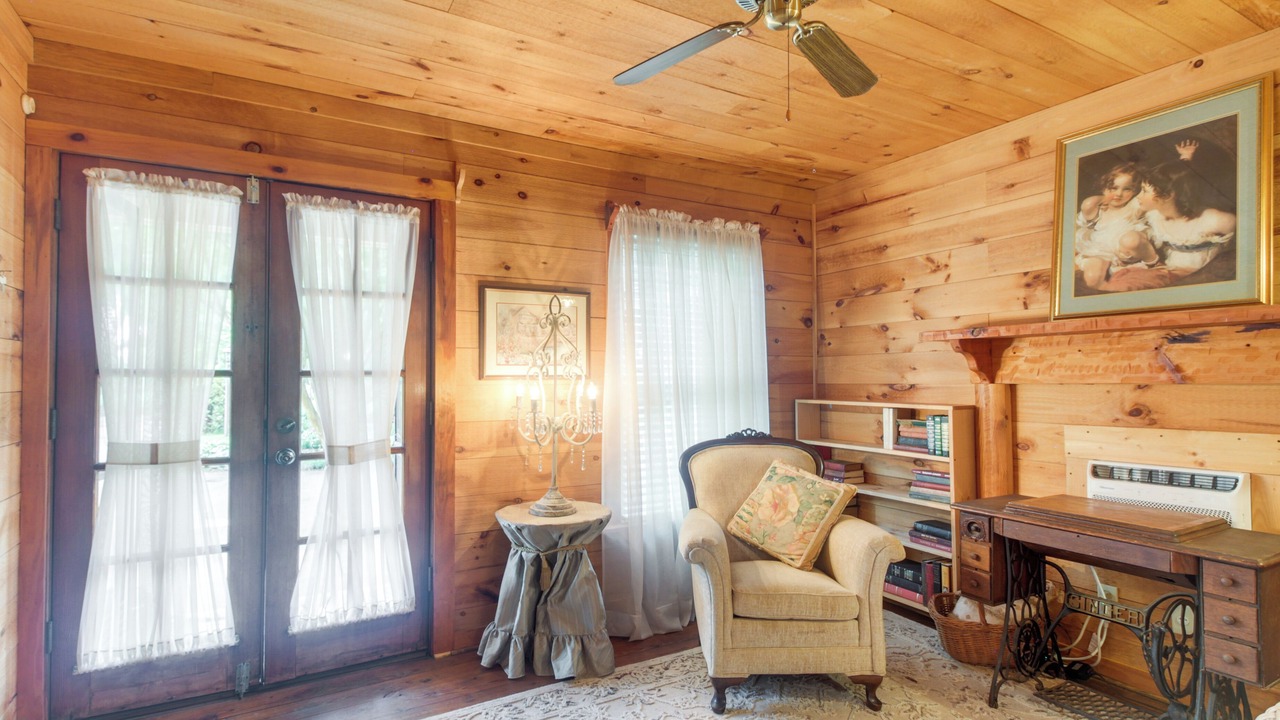 Photo of Livingroom in Vale