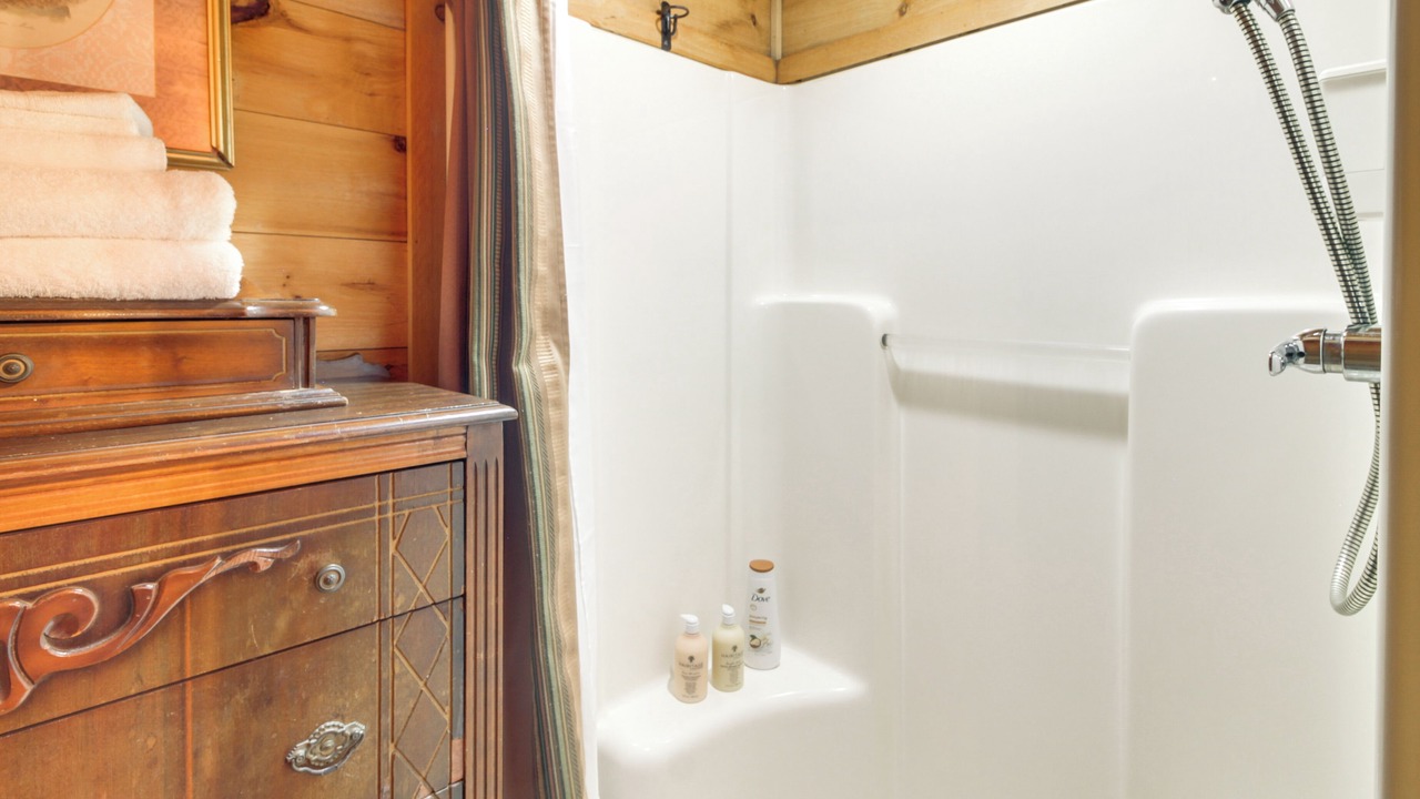 Photo of Bathroom in Vale