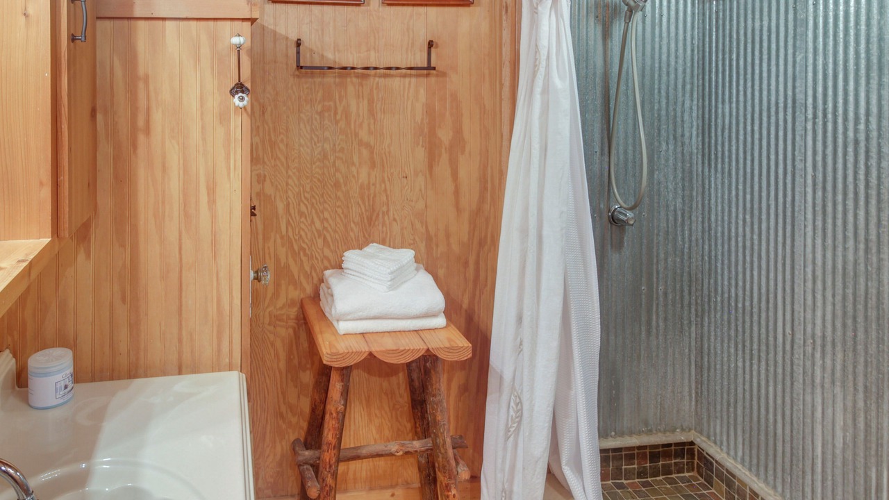 Photo of Bathroom in Vale