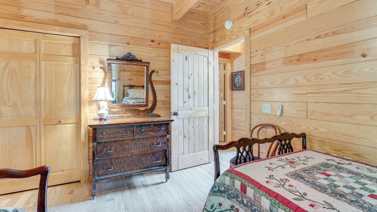 Photo of Bedroom in Unaka