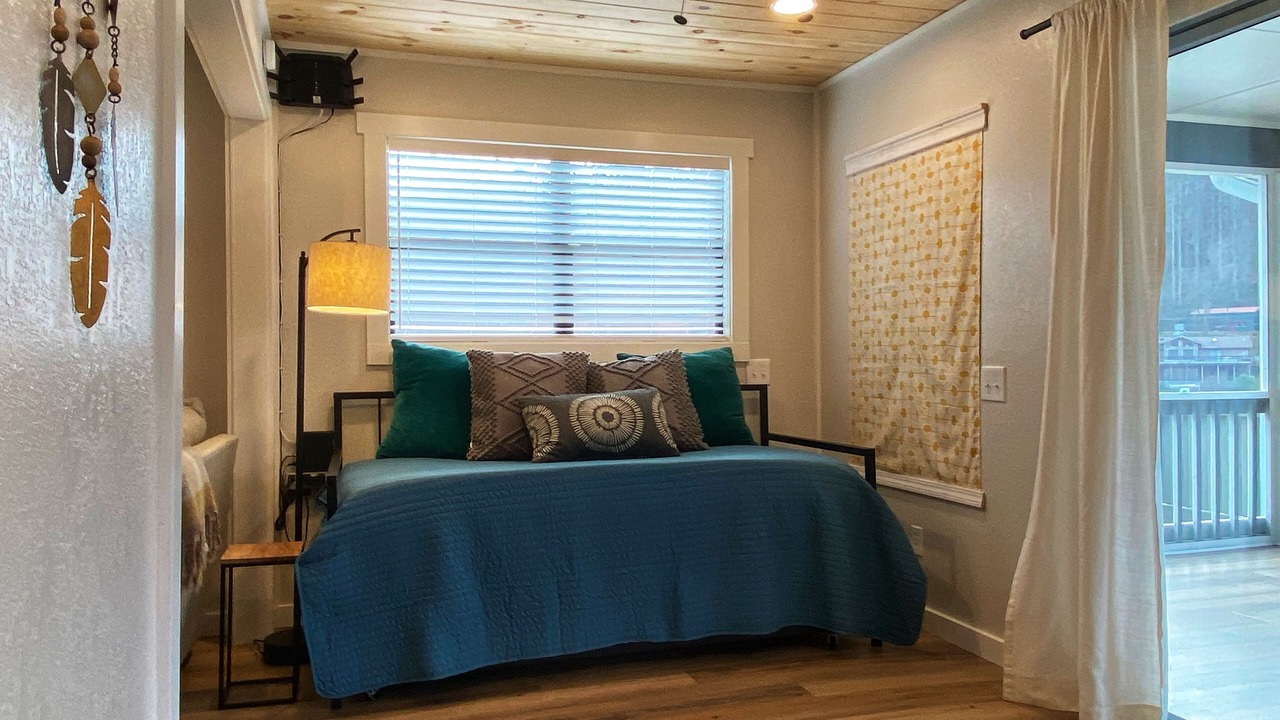 Photo of Bedroom in Robbinsville