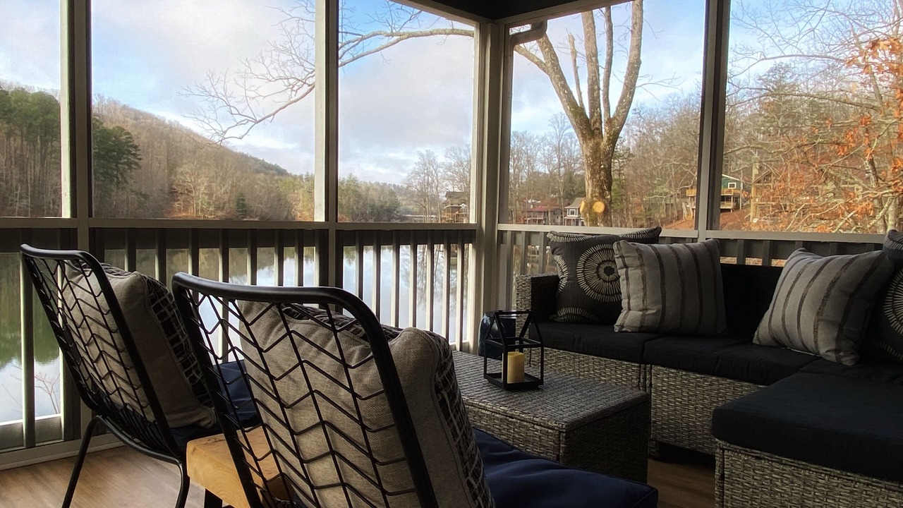 Photo of Livingroom in Robbinsville