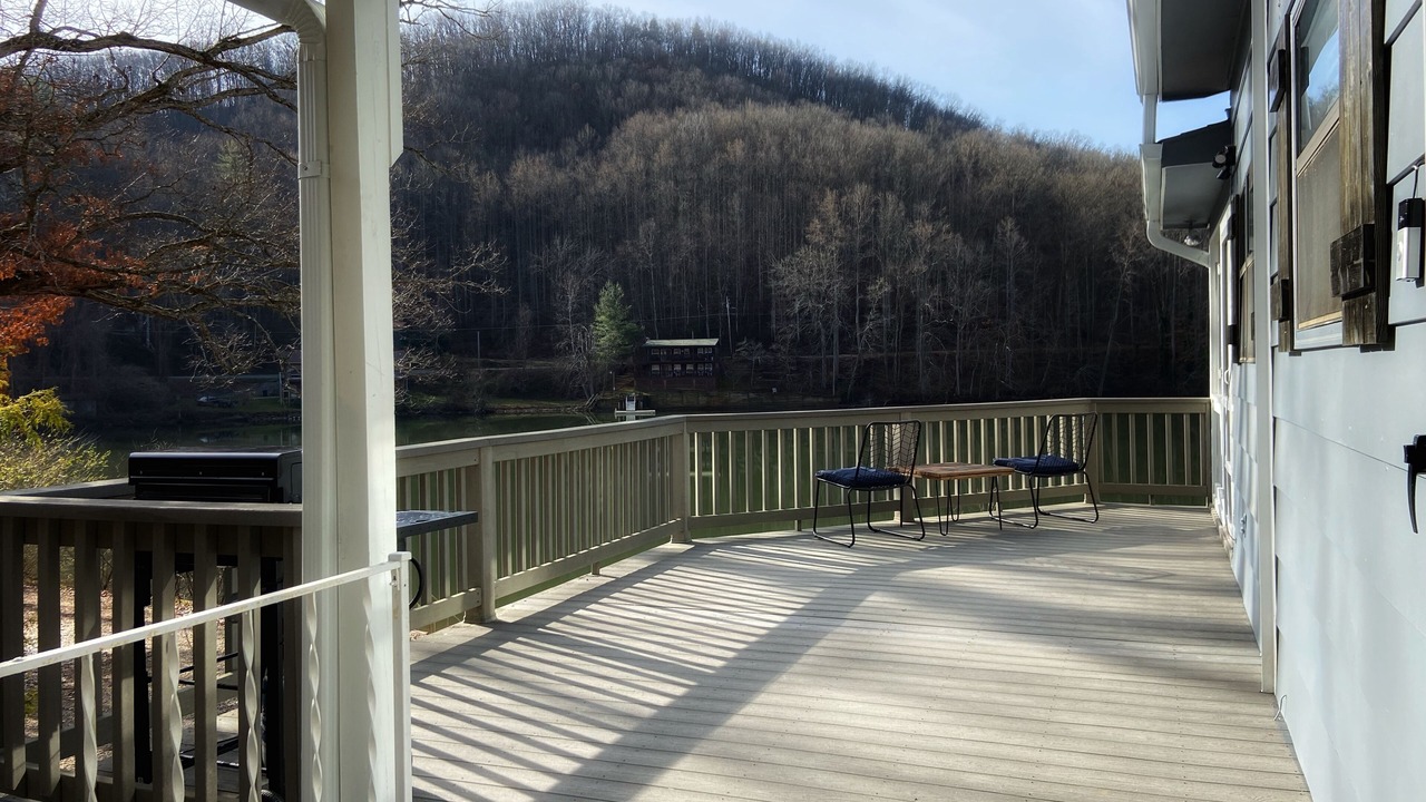 Photo of Patio Balcony in Robbinsville
