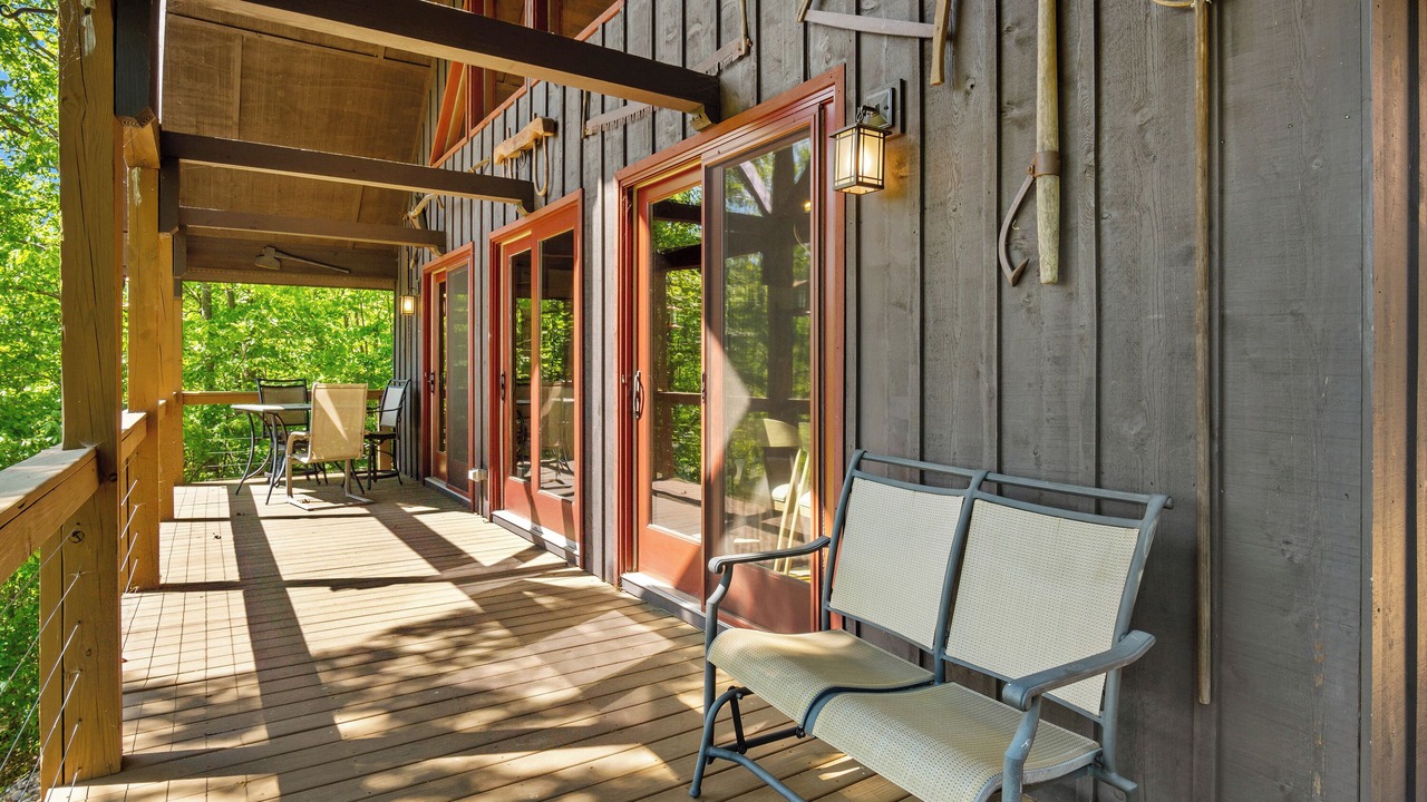Photo of Patio Balcony in Vein Mountain
