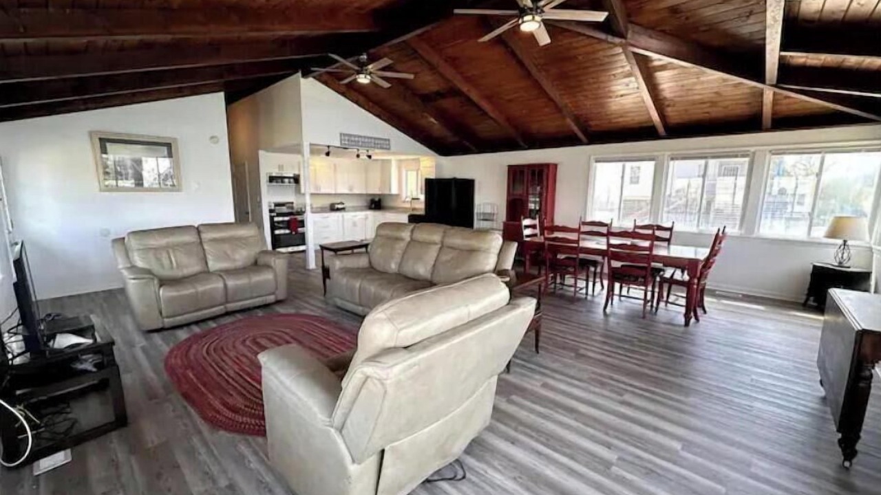 Photo of Livingroom in Colington Harbour
