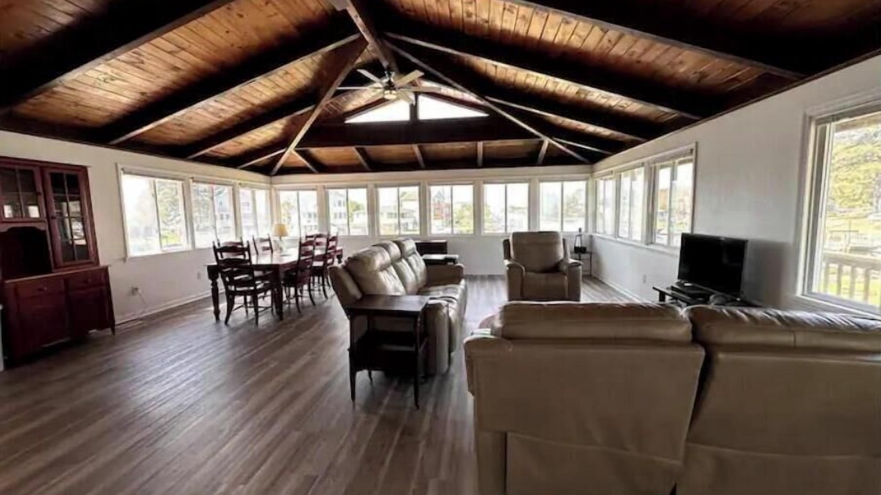 Photo of Livingroom in Colington Harbour