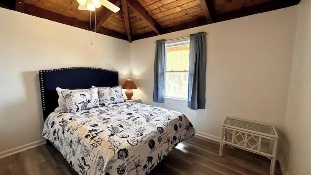 Photo of Bedroom in Colington Harbour