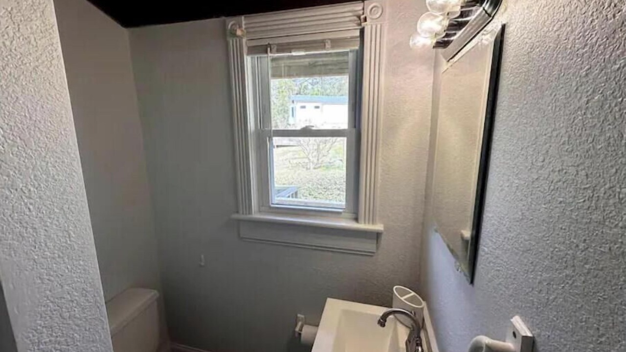 Photo of Bathroom in Colington Harbour