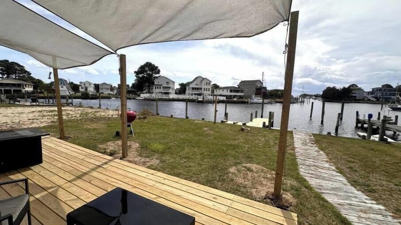 Photo of Patio Balcony in Colington Harbour