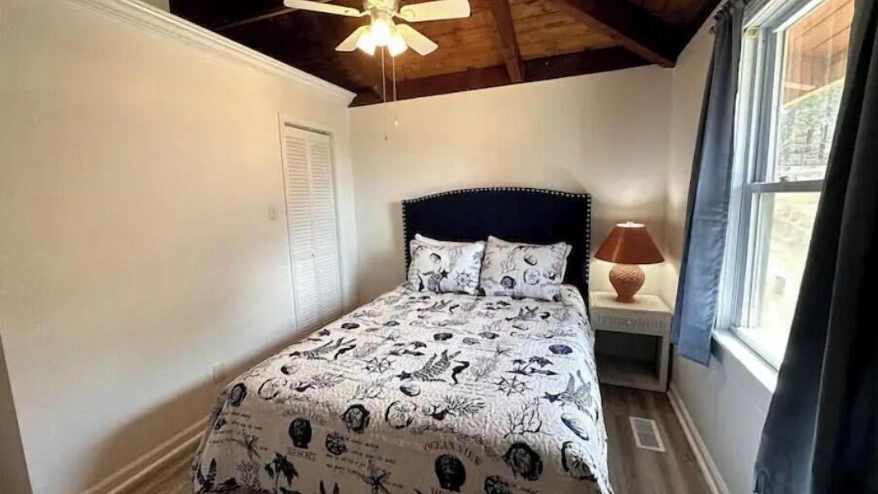 Photo of Bedroom in Colington Harbour
