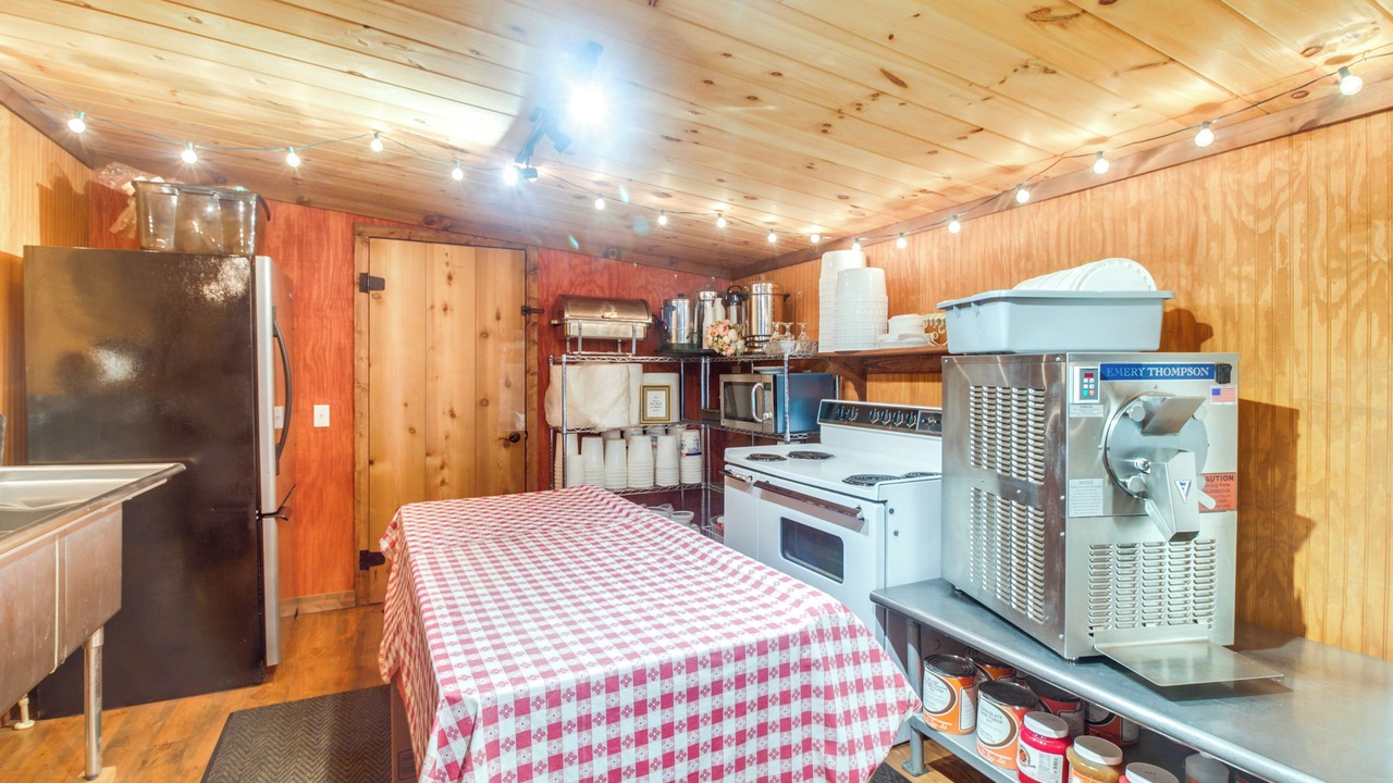 Photo of Kitchen in Lawndale