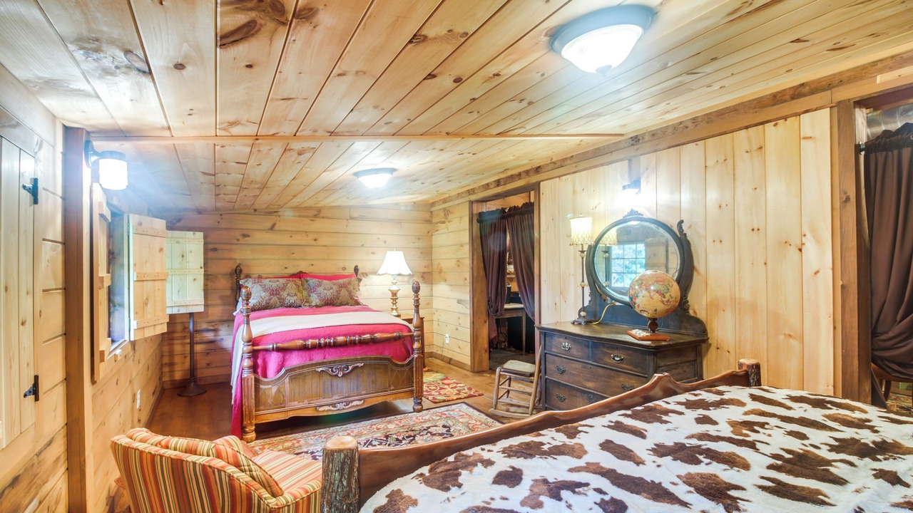 Photo of Bedroom in Lawndale