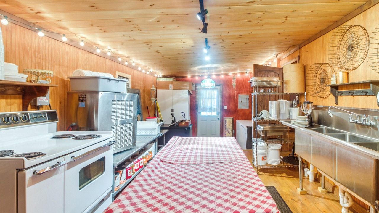 Photo of Kitchen in Lawndale