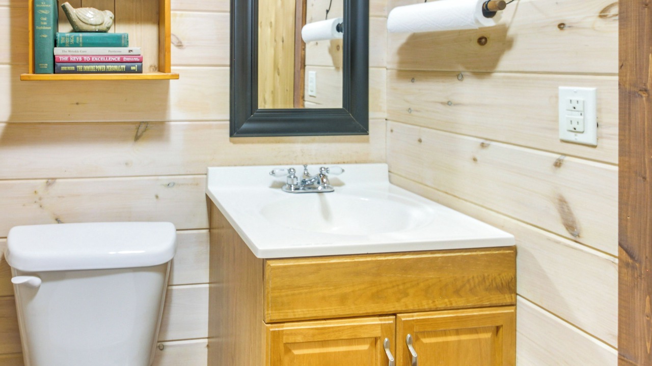 Photo of Bathroom in Lawndale