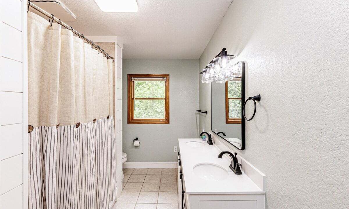 Photo of Bathroom in Bryson City