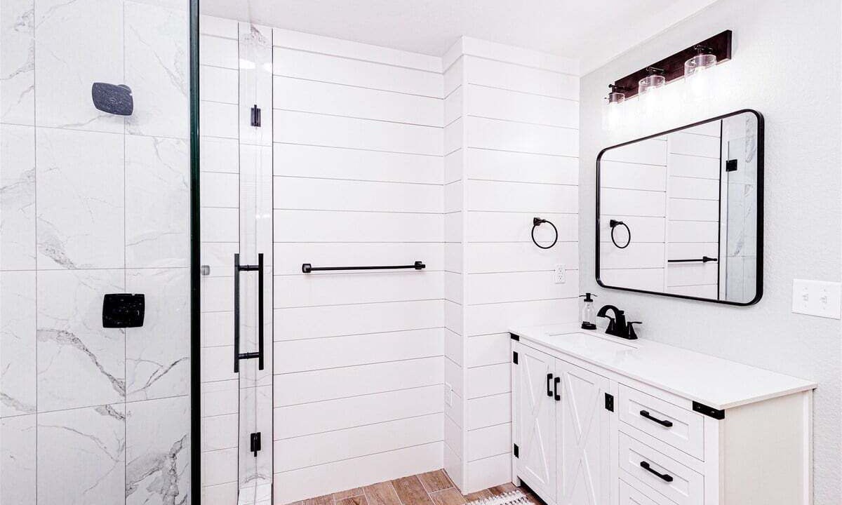 Photo of Bathroom in Bryson City