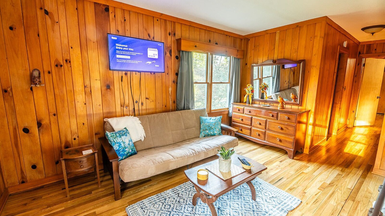 Photo of Livingroom in Highlands Hills