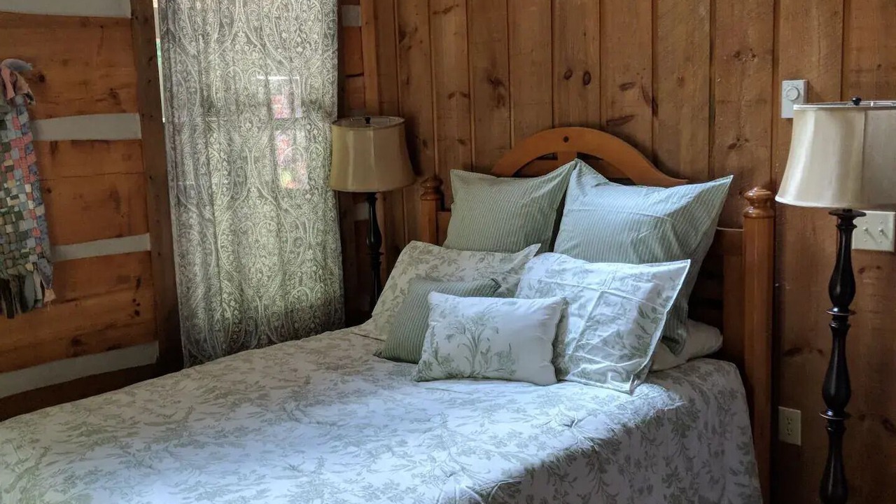 Photo of Bedroom in Waynesville