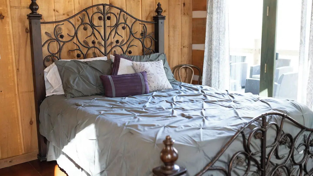 Photo of Bedroom in Waynesville