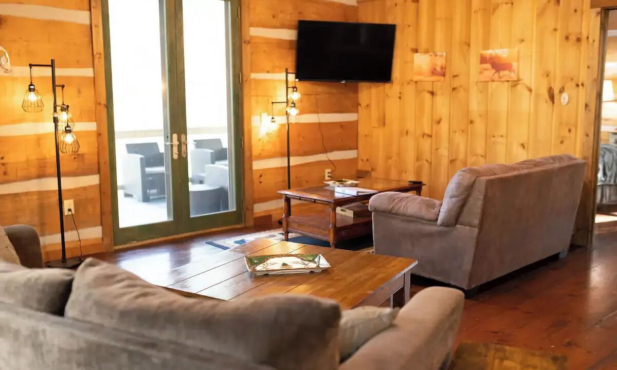 Photo of Livingroom in Waynesville