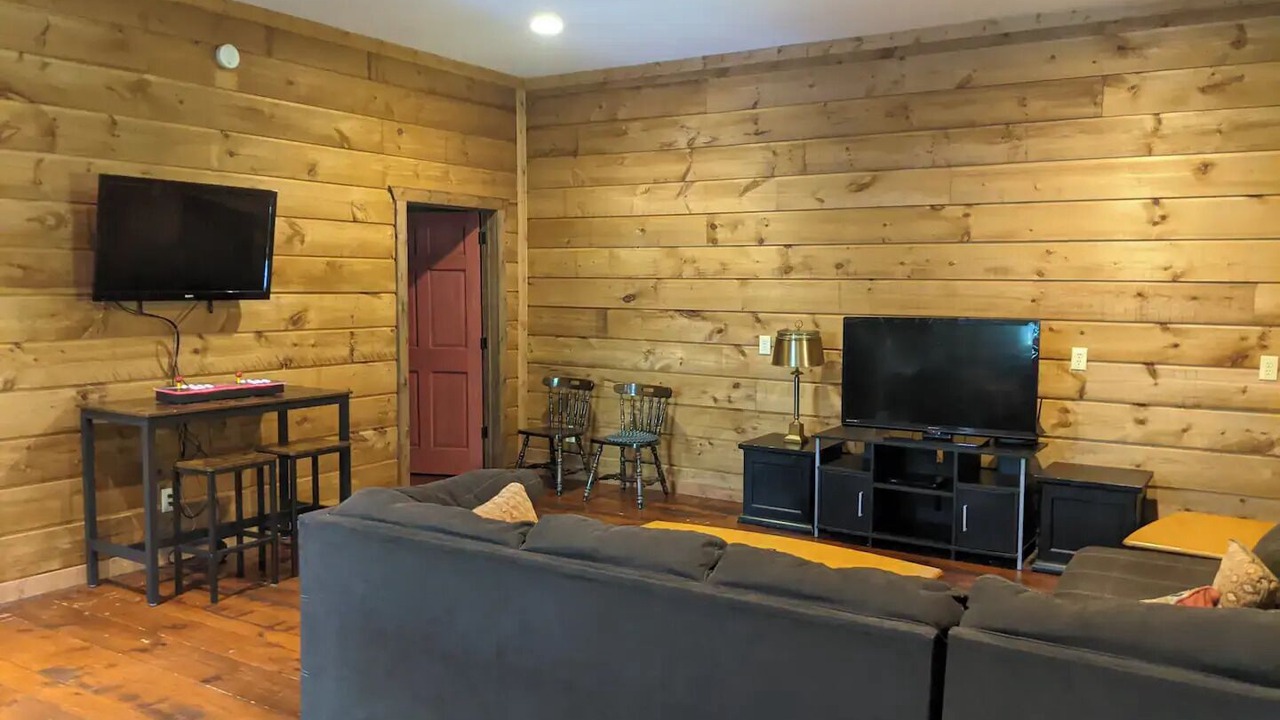 Photo of Livingroom in Waynesville