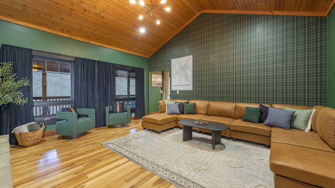 Photo of Bedroom in Laurel Ridge